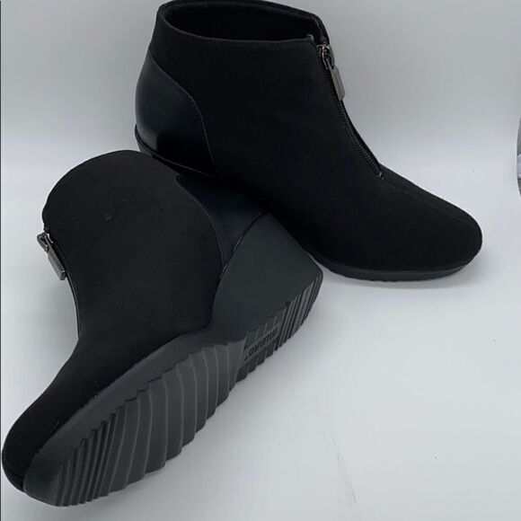 Munro | Rachael Ankle Bootie - Picture 2 of 8